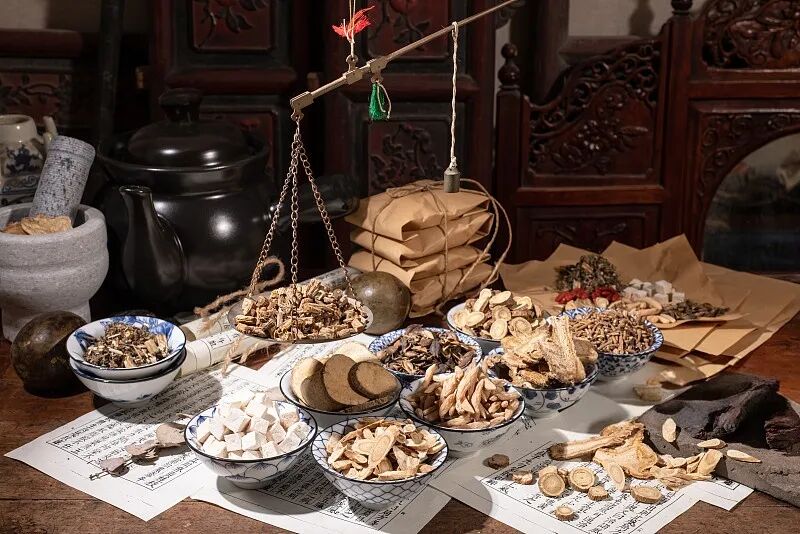 湿气重怎么办？这几种中药可以帮你除湿