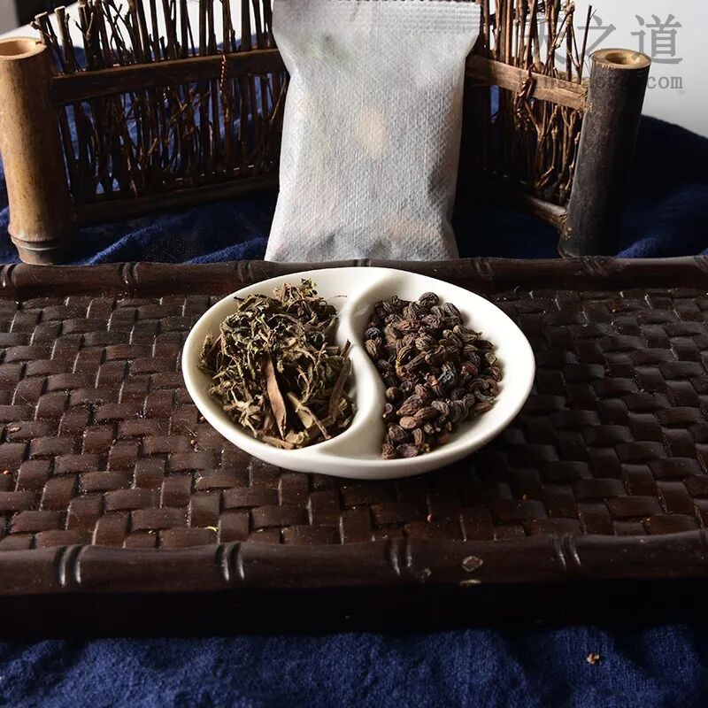 上火别乱喝凉茶，最好的“降火药”是津液！两味药滋阴降火！