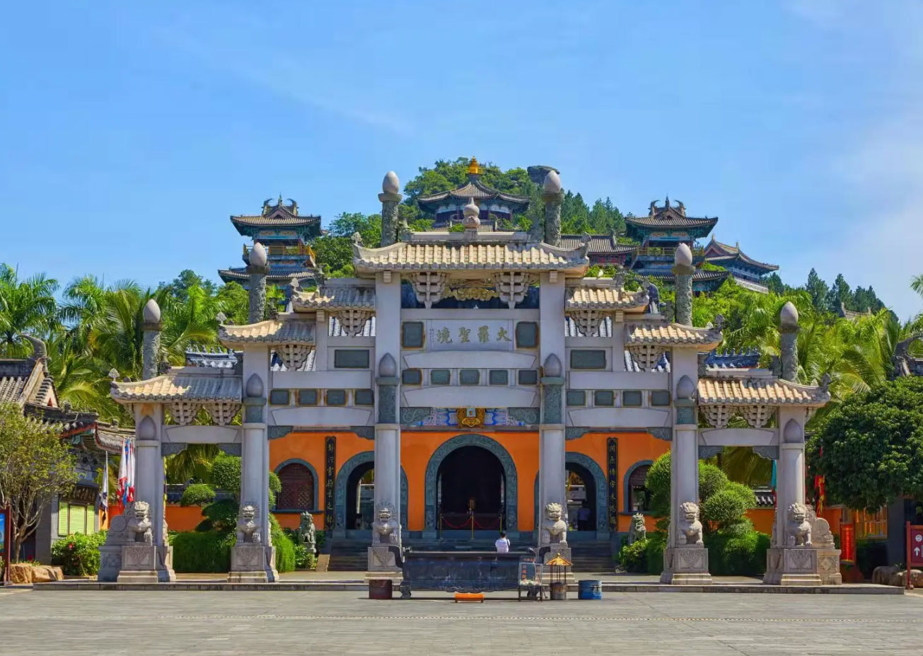 海南玉蟾宫
