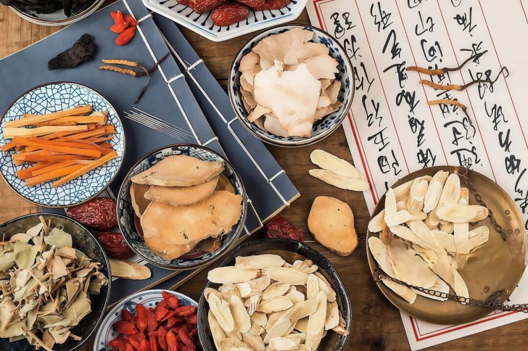 《黄帝内经》：夏季如何清心火，养心阳、心神、心阴、心血！