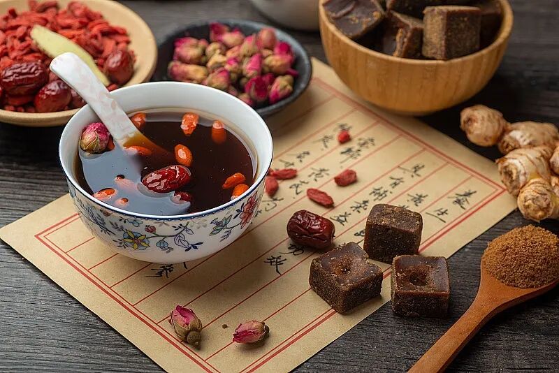 夏天最适合喝的不是绿豆汤，它才是夏季的排湿养血之王！